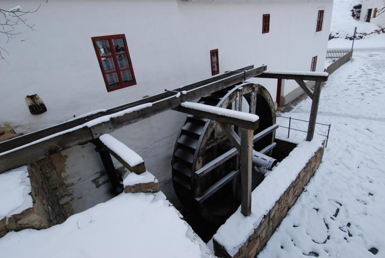 Porcuv Mlyn Hotel Bykovice Kültér fotó