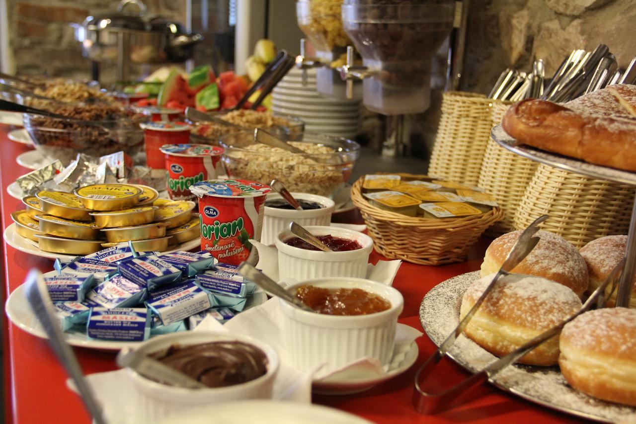 Porcuv Mlyn Hotel Bykovice Kültér fotó